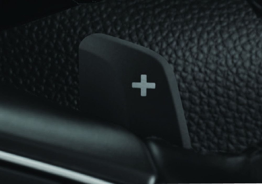 Paddle Shift
New Honda City telah dilengkapi dengan fitur Paddle Shift, yang memudahkan Anda untuk mengatur perpindahan transmisi hanya dengan menggunakan ujung jari.
Pengendara dapat menaikkan gigi pada Paddle Shift saat membutuhkan akselerasi lebih, atau menurunkan gigi saat ingin melakukan engine brake.
Selain lebih praktis, Anda juga dapat merasakan sensasi berkendara yang menyenangkan layaknya mengendarai kendaraan bertransmisi manual.