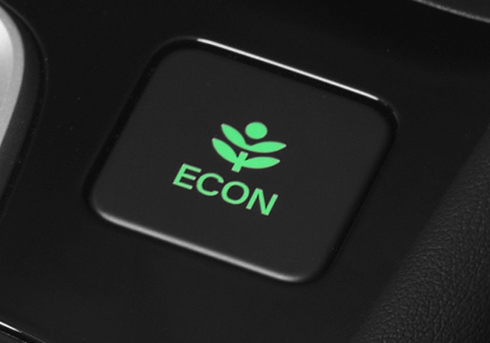 ECON Mode
Honda City Hatchback RS telah dilengkapi teknologi ECON Mode untuk mengubah sistem pengendaraan secara otomatis, sehingga dapat mencapai efisiensi bahan bakar lebih maksimal.
Cukup dengan menekan tombol ECON, maka ECON Mode akan aktif untuk meminimalisir konsumsi bahan bakar.