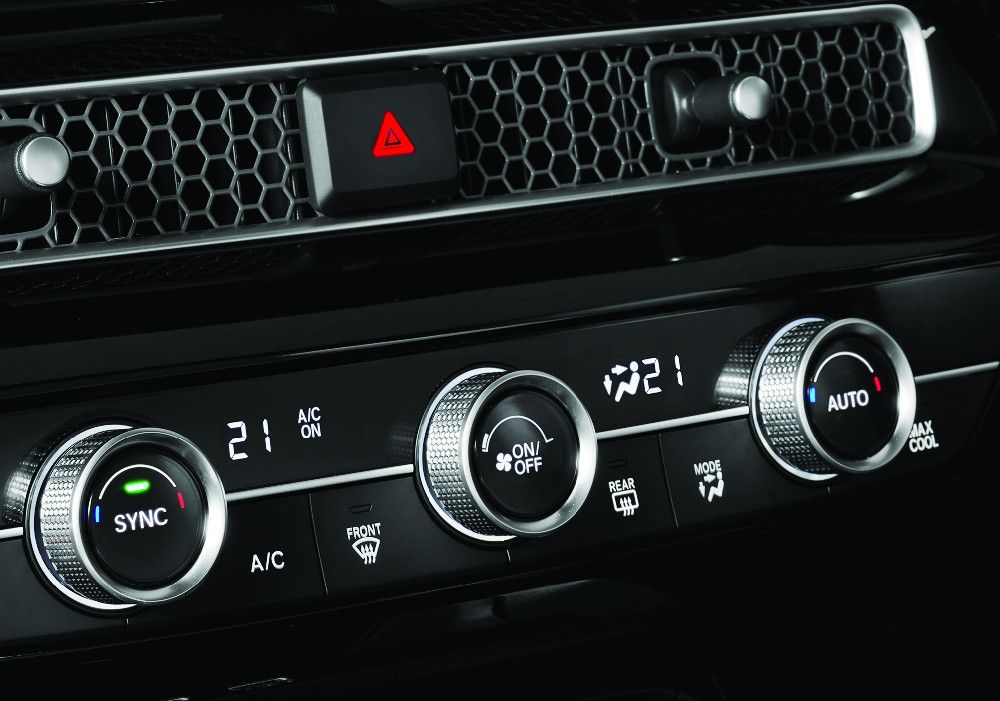 Dual Zone Auto A/C