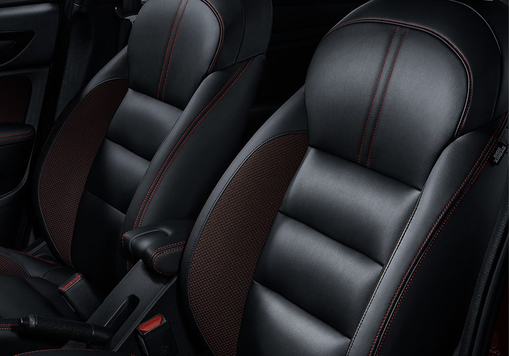 Leather Trimmed Seat With Red Stitches
Seat Honda WR-V yang dilapisi dengan kulit berkualitas tinggi berikan kenyamanan saat duduk didalam kabin.