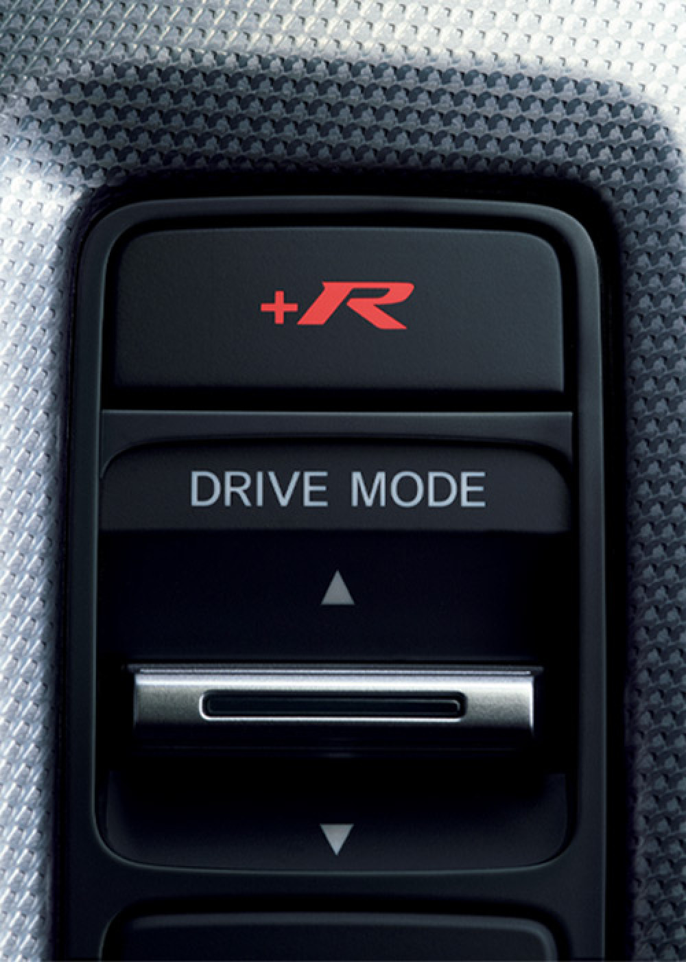 4-Mode Driving System
All New Honda Civic Type R dilengkapi dengan 4-Mode Driving System yang mendukung semangat Anda dalam berkendara. Fitur ini terdiri dari +R mode, Comfort mode, Sport mode, dan 1 mode baru yaitu Individual Mode yang memungkinkan Anda untuk mengatur setting pada engine, steering wheel, suspension dan lainnya guna menciptakan mode berkendara yang lebih sesuai dengan preferensi Anda.