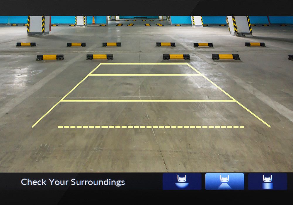 Normal View
Mode Normal View pada kamera belakang digunakan untuk melihat kondisi dibelakang mobil Anda dalam jarak pandang normal.