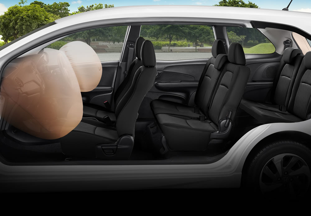 Safe in Every Sense
Berkendara lebih aman dengan dua buah airbags yang akan mengembang saat terjadi benturan.